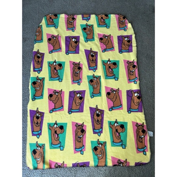 Vintage 2001 Scooby-Doo Fleece Throw Blanket Cartoon Network 45x60 Yellow Y2K - Picture 1 of 3